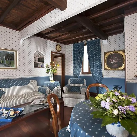 Spagna Blue Suites * روما