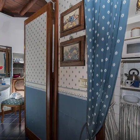 Spagna Blue Suites شقة روما